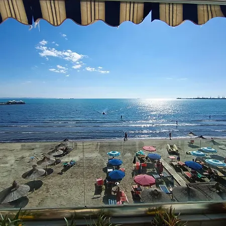 Apartment Seaside